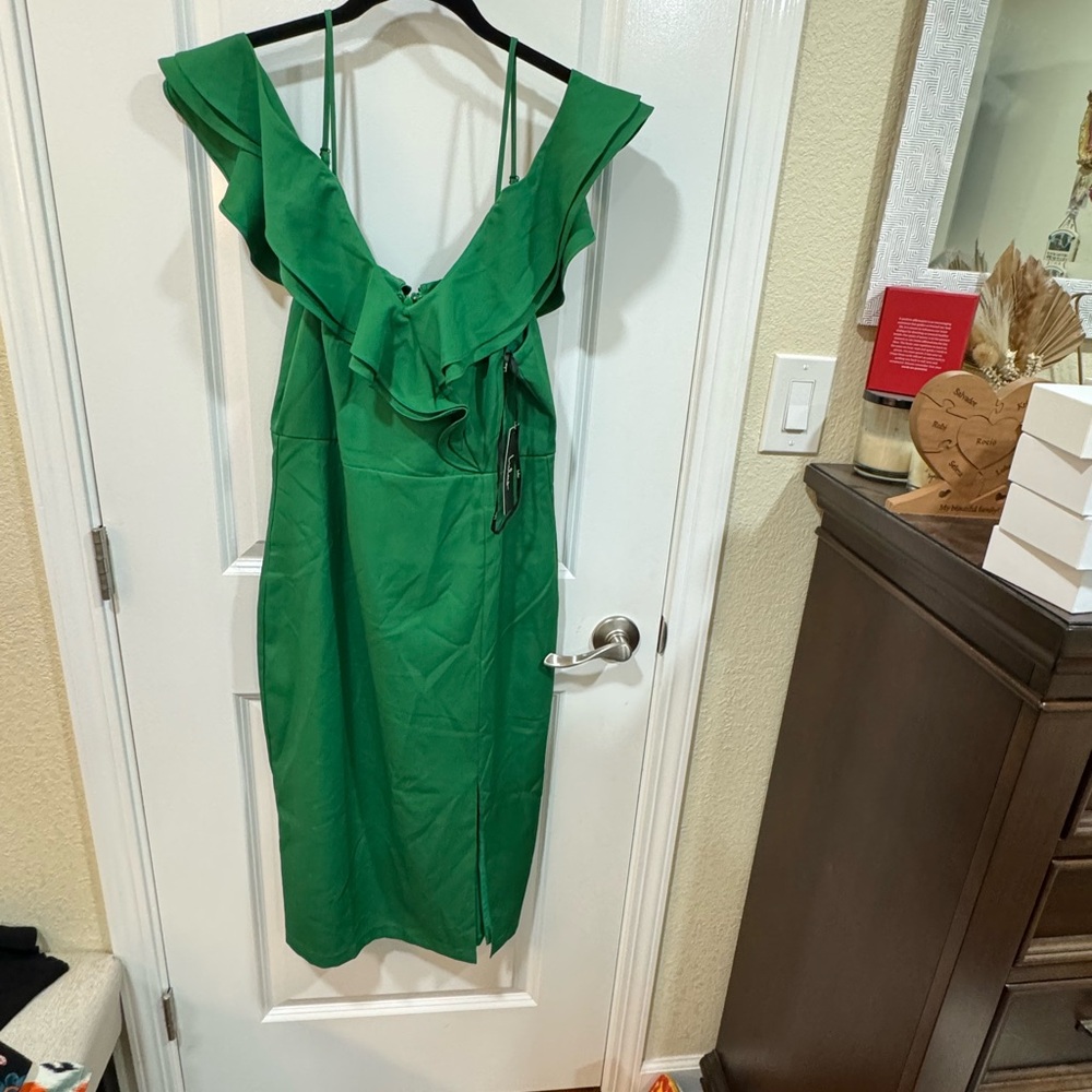 Lulu's Vibrant Green Midi Dress